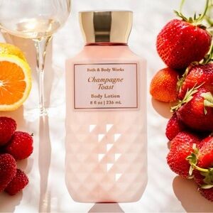 Bath & Body Works 
Champagne Toast Body Lotion